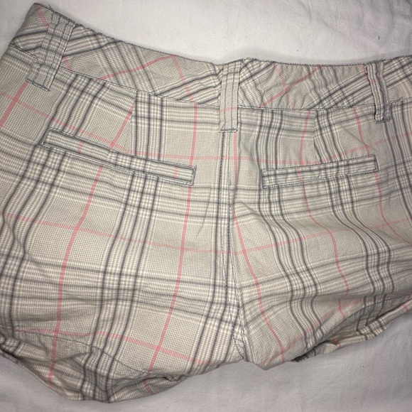Aeropostale Lightweight Cargo Shorts Roll Cuffs, Gray Pink Plaid ~ Size 1/2 - Picture 8 of 8